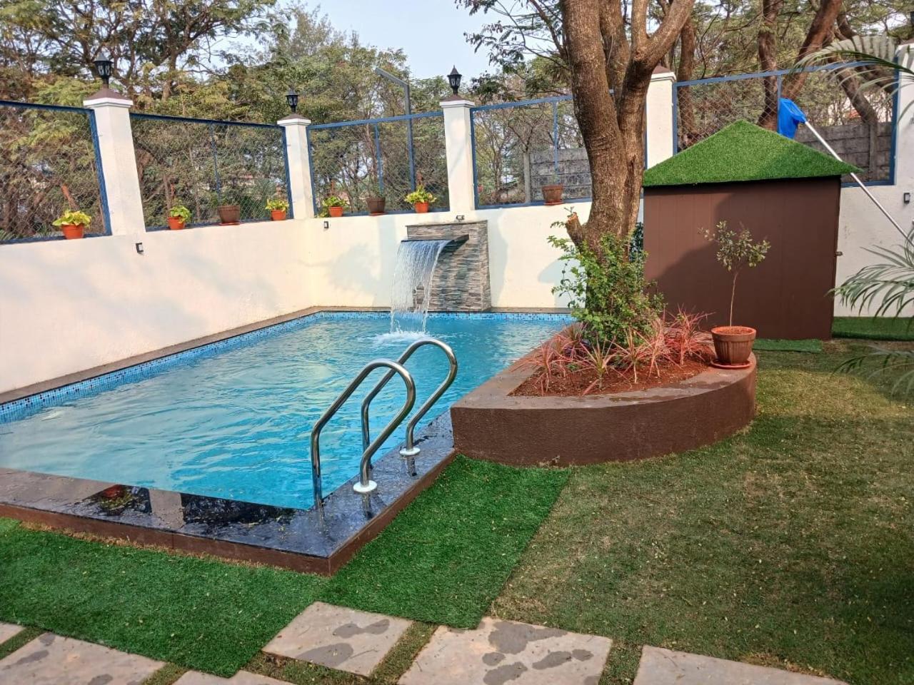 לונבלה Lavish Villa - 3 Bhk Pool With Lawn מראה חיצוני תמונה