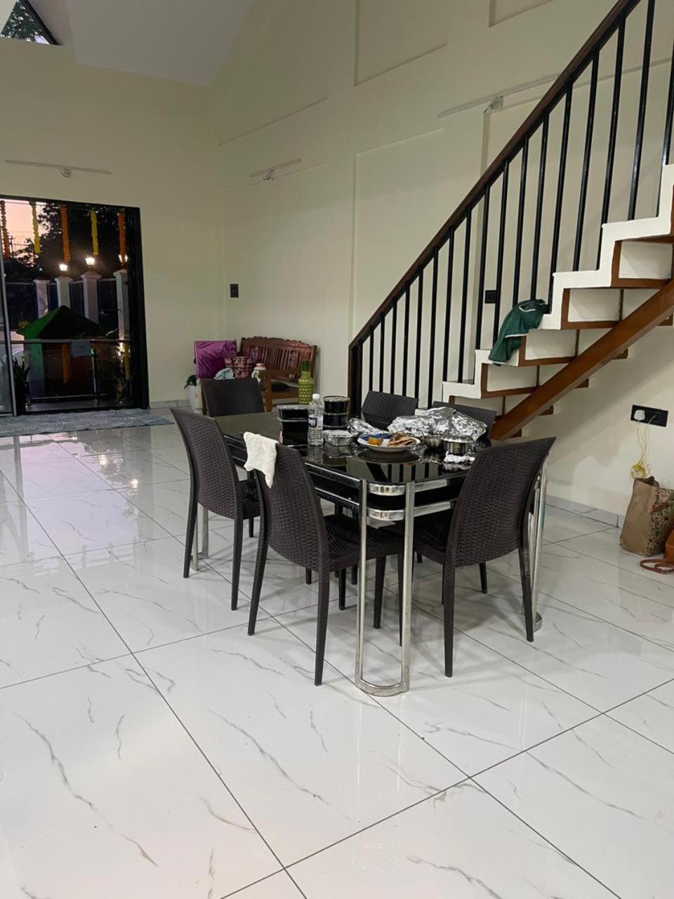 לונבלה Lavish Villa - 3 Bhk Pool With Lawn מראה חיצוני תמונה
